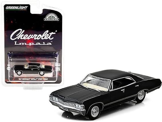 Greenlight 1/64 Chevrolet Impala Sport Sedan 1967 Black Greenlight Chevrolet Impala Tuxedo Black Mini Car