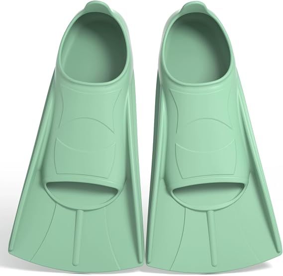 Flippers Kids Swim Fins Comfortable Silicone Flippers for Swimming and Diving, Suitable Size for Beginners Kids Adults