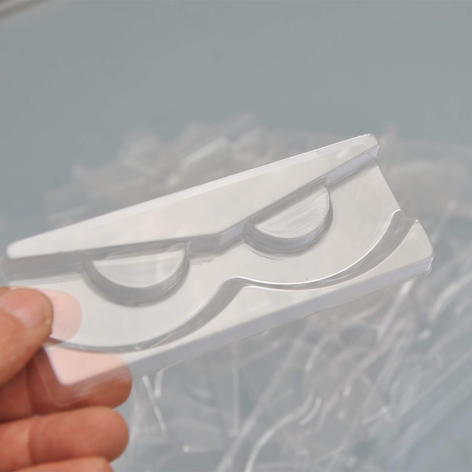 100 Packs Rectangle Clear Eyelash Trays Holder Triangle Plastic Eyelash Trays Mink Lash Trays Transparent Lids for False Eyelash Storage Case Packaging Box Cosmetic Container Beauty Salons