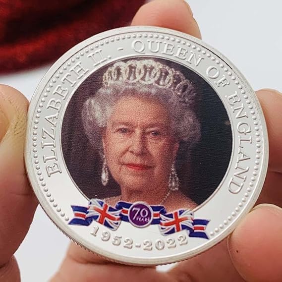 2 Piece UK British Queen Elizabeth II 1952-2022 70th Platinum Jubilee Commemorative Coin Royal Memorabilia Souvenir Gift