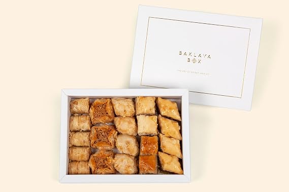 Assorted Baklava Gift Box – A Premium Selection of Delicious Middle Eastern Sweets, Perfect for Gifting or Special Occasions (750 Gram)