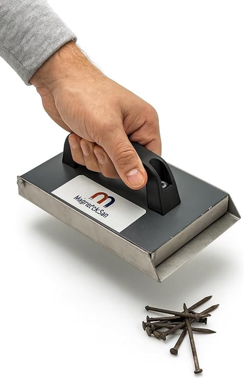 Magneteksan Kapaklı El Mıknatısı – 50 KG Çekim Gücü, Seramik (Ferrit) Tip Güçlü Mıknatıs – Hurda ve Metal Toplama, Fabrika ve Atölyelerde İş Güvenliği ve Zemin Temizliği İçin Endüstriyel Mıknatıs