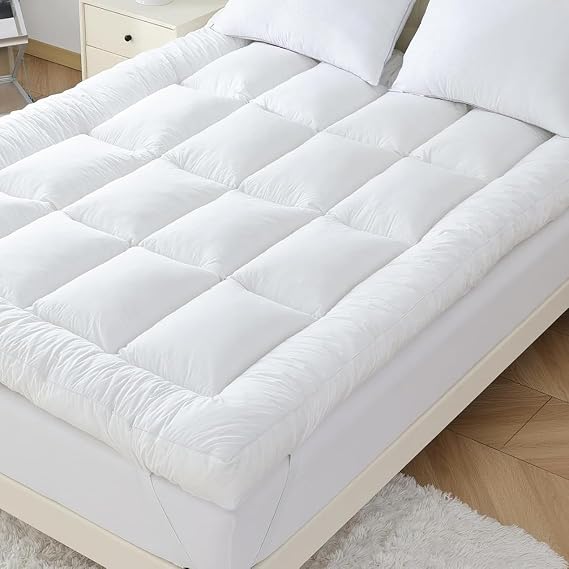 Linen Home Mattress Topper Double Size - Super Soft Comfortable Durable Bed Topper 10CM Thick with Easy Fit Elasticated Straps - Hypoallergenic and Easy Care Machine Washable (Double)