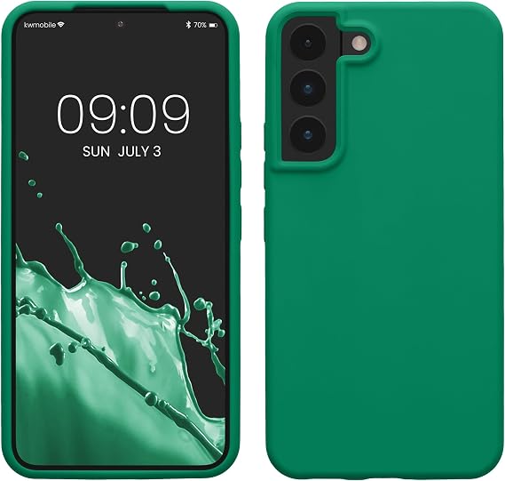 kwmobile Case Compatible with Samsung Galaxy S22 Case - TPU Silicone Phone Cover with Soft Finish - Emerald Green