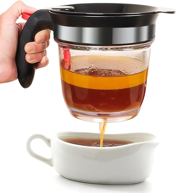 Fat Separator With Bottom Release, 4 Cup Gravy Separator for Cooking with Oil Strainer, Kitchen Gadgets Grease Separator Packaged with a 3-in-1 Multifunctional Peeler (Red)