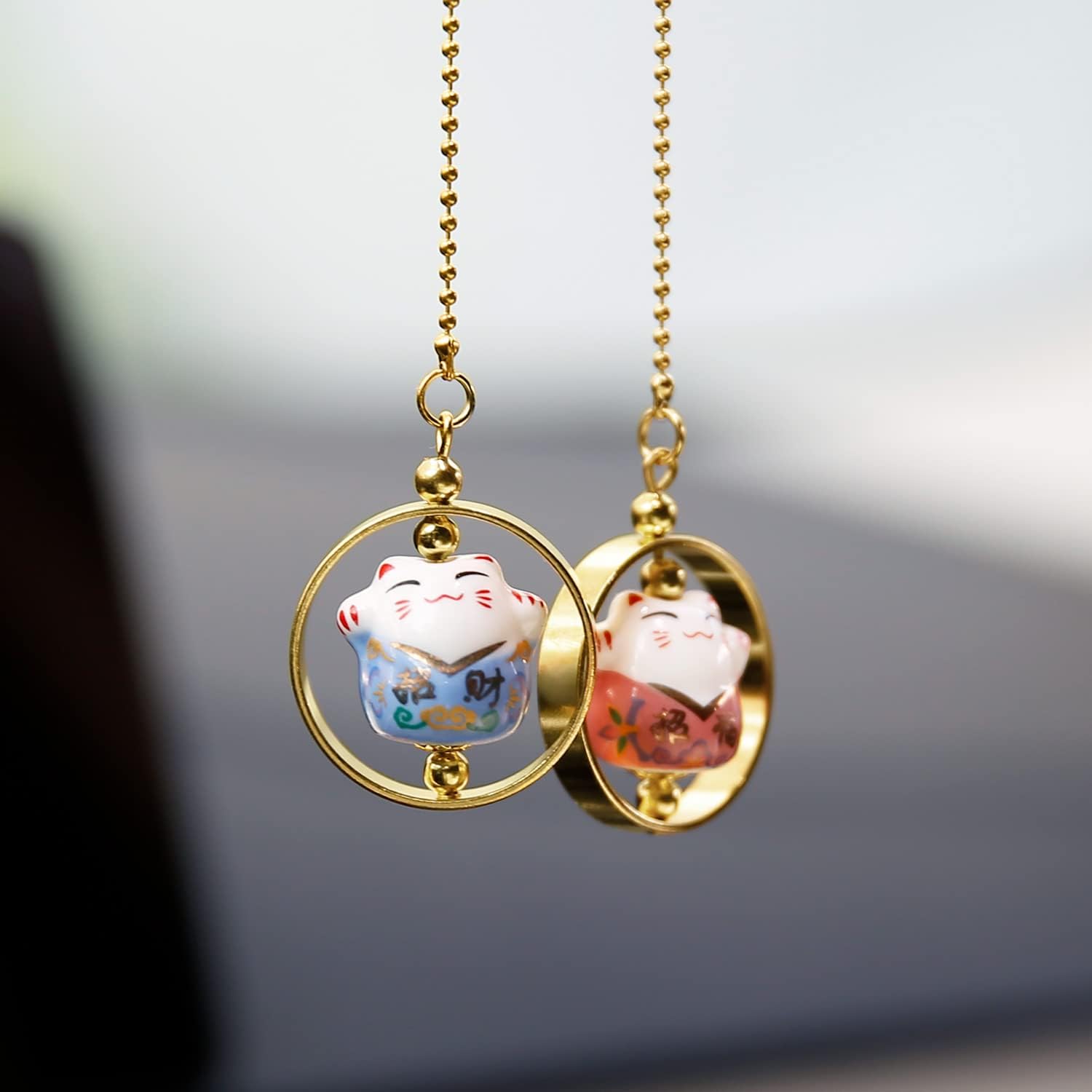 YGMONER Lucky Cat Car Mirror Hanging Ornaments Porcelain Figurine Car Interior Decor Accessories (Black & Red)