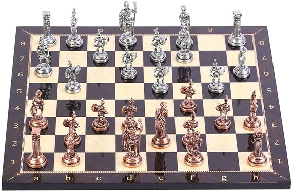GiftHome Orta Boy Metal Roma Satranç Takımı Antik ve Ceviz Desenli MDF Ahşap Satranç Tahtası (37x37 cm.)