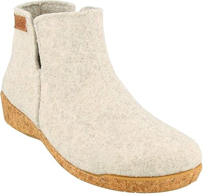 Taos Footwear Womens Woolly Boolly Oatmeal Boot 10-10.5 M US