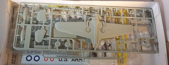 Academy Plastic Model Kit 1/72 Curtiss P-40E WARHAWK (#12468) | Academy 12468 is a 1/72 scale plastic model kit of the Curtiss P-40E Warhawk.