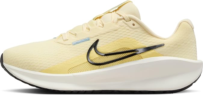 NIKE Women's W Downshifter 13Sneaker