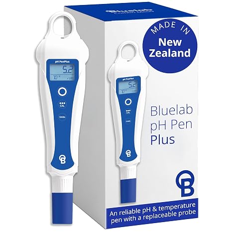 Bluelab pH PenPlus Replaceable Probe pH & Temperature Meter, IP68 Waterproof, Backlit Display, Easy 2-Point Calibration Includes Calibration &