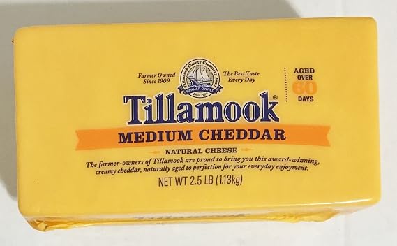 2.5LB Tillamook Medium Cheddar Cheese Loaf, Pack of 1