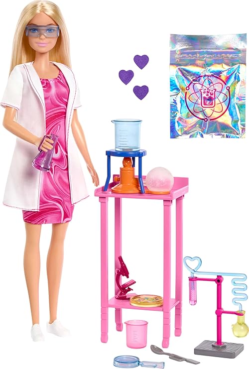 Barbie Kariyer Oyun Setleri - Bilim Uzmanı ve Aksesuarları Bilim Uzmanı Barbie ve aksesuarları, laboratuvar masası ve renk değiştiren aksesuarlarıyla sarışın bebek JCR70