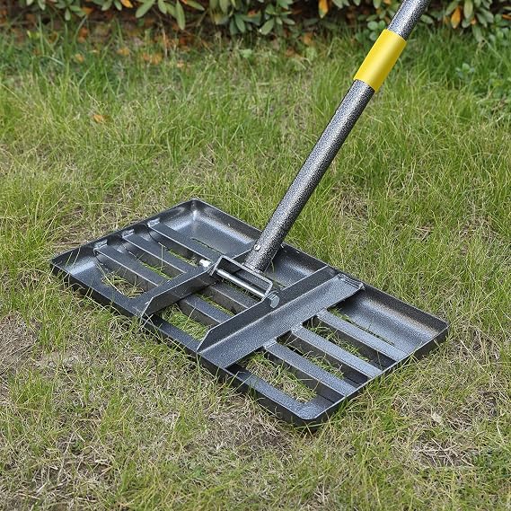 Çim Tesviye Tırmığı, 6FT Ergonomik Saplı Çimler için 17"x10" Çim Düzleştirici Aracı, Çimler için Ağır Hizmet Tesviye Tırmıkları, Yard Bahçe Golf Sahası, Kolay Seviyeli Toprak Kum Kir Yüzeyleri…